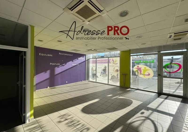 Retail in Bordeaux for sale - Building Photo - Image 1 of 7