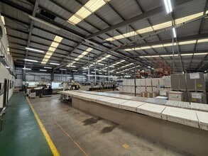 Ings Av, Rochdale to rent Interior Photo- Image 2 of 19