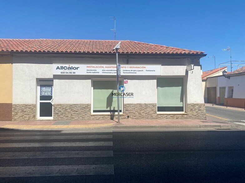 Retail in Alcalá de Henares, Madrid to rent - Building Photo - Image 2 of 6