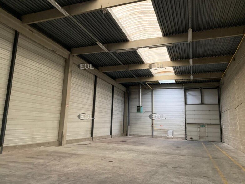 Light Industrial in Bonneuil-sur-Marne to rent - Interior Photo - Image 2 of 3