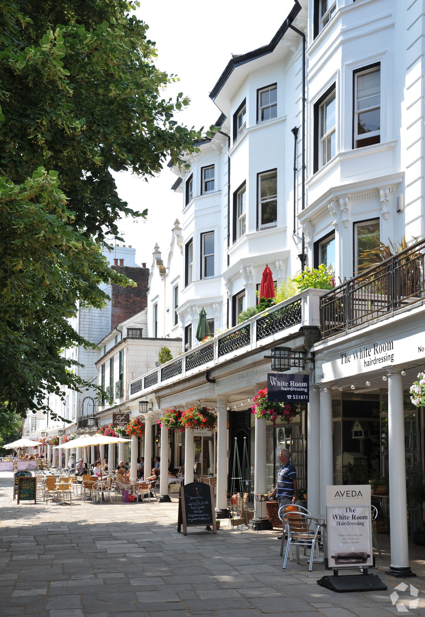 40 The Pantiles, Tunbridge Wells for sale Primary Photo- Image 1 of 1