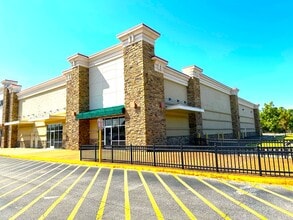 1245 Germantown Pky, Cordova, TN to rent Interior Photo- Image 1 of 5