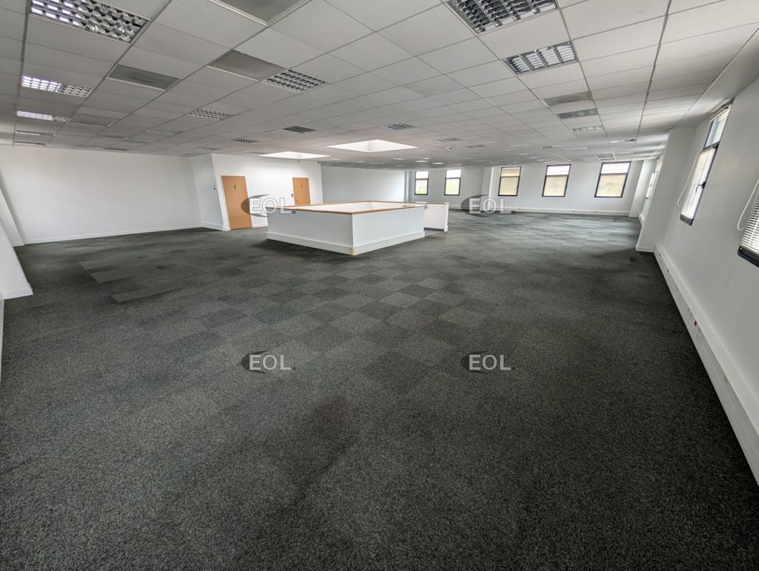 Light Industrial in Créteil to rent Interior Photo- Image 1 of 9