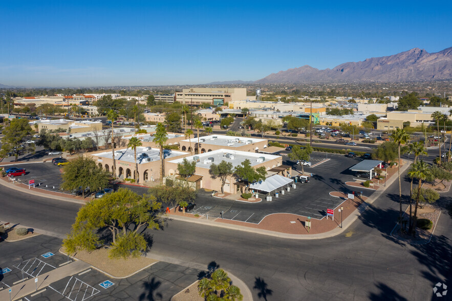 2355 N Ferguson Ave, Tucson, AZ for rent - Building Photo - Image 2 of 3