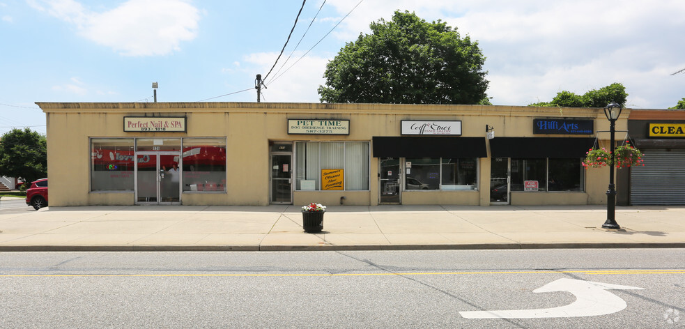 928-934 Little East Neck Rd, West Babylon, NY for sale - Primary Photo - Image 1 of 1