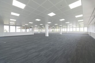 Colonial Way, Watford to rent Interior Photo- Image 2 of 4