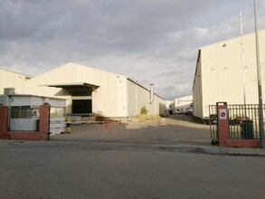 Carrer Empordà, 2, Santa Perpètua de Mogoda, Barcelona to rent Building Photo- Image 2 of 6