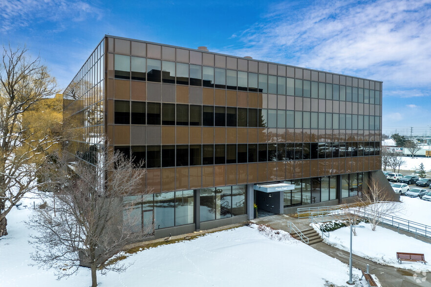 2000 Argentia Rd, Mississauga, ON for rent - Building Photo - Image 1 of 5