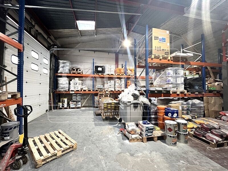 Light Industrial in Marseille to rent Building Photo- Image 1 of 6
