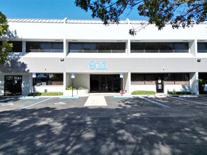 911 E Atlantic Blvd, Pompano Beach, FL for rent Building Photo- Image 1 of 10