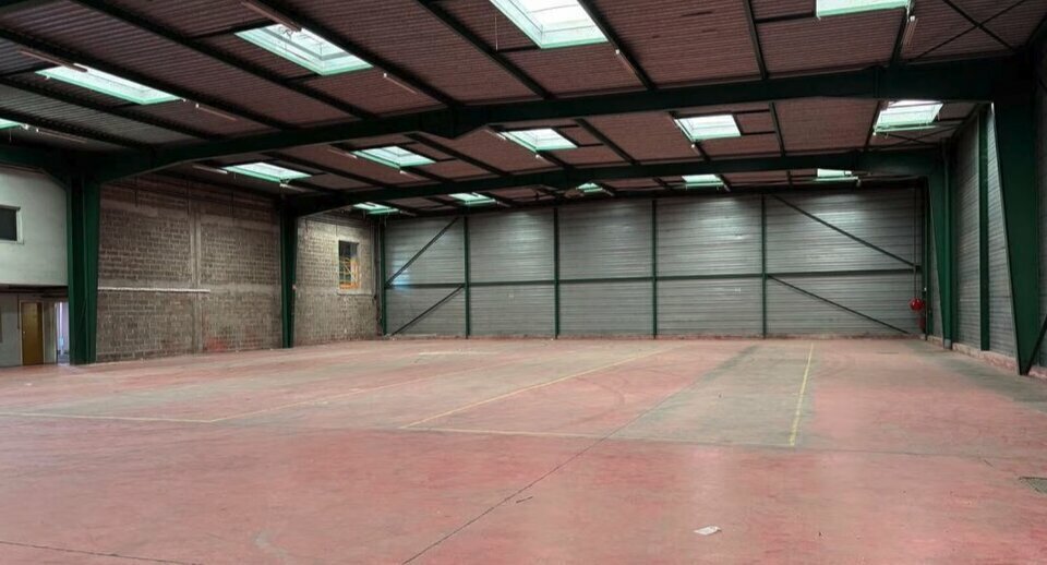 Light Industrial in Genas to rent - Building Photo - Image 3 of 10