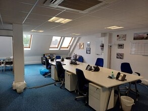 136-142 London Rd, St. Albans to rent Interior Photo- Image 2 of 4