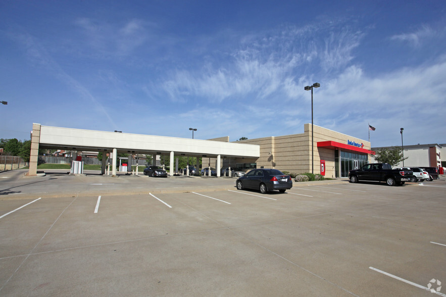 4220 W Green Oaks Blvd, Arlington, TX for sale - Building Photo - Image 3 of 4