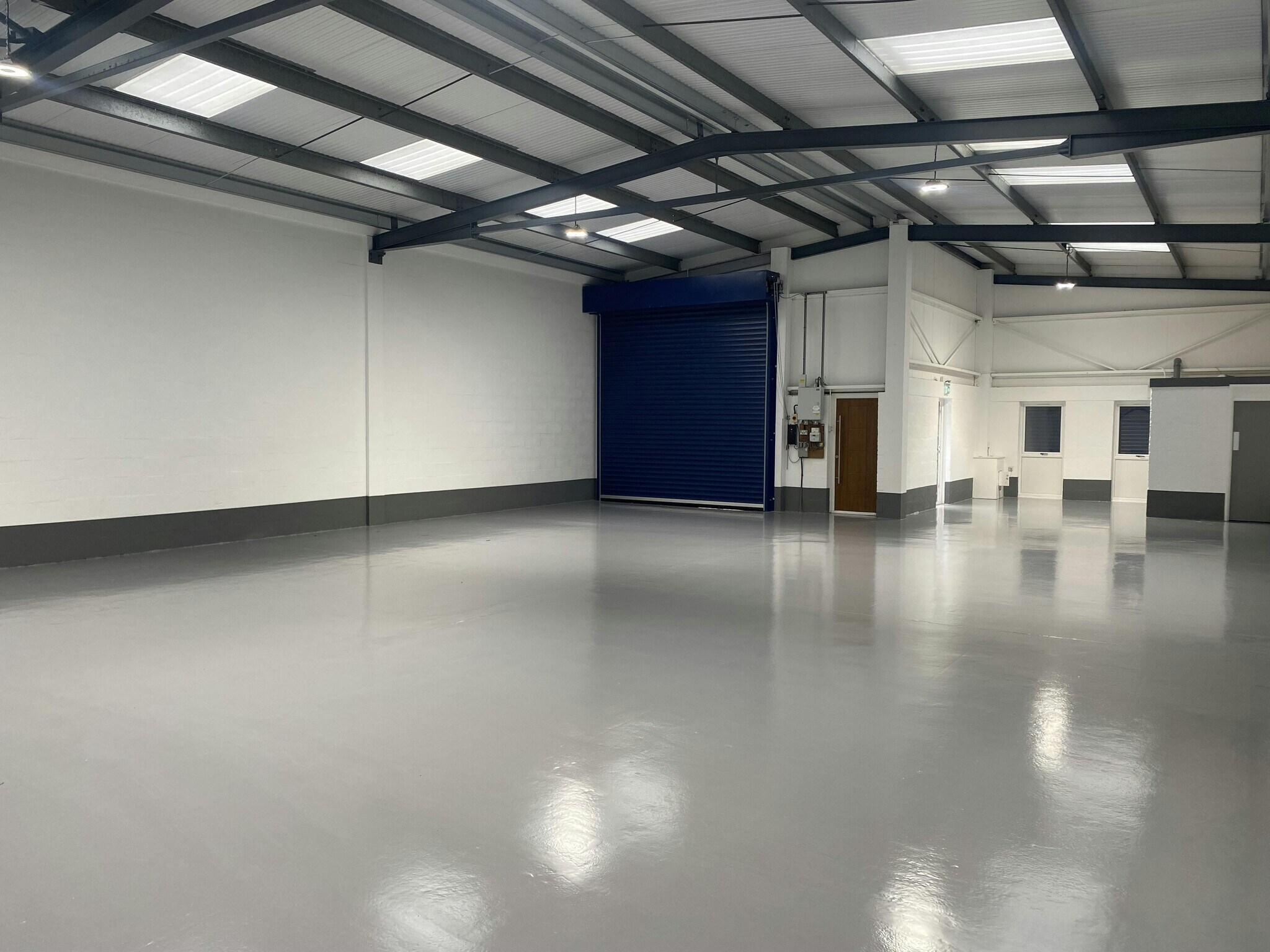 Hurst Ln, Brierley Hill to rent Primary Photo- Image 1 of 5