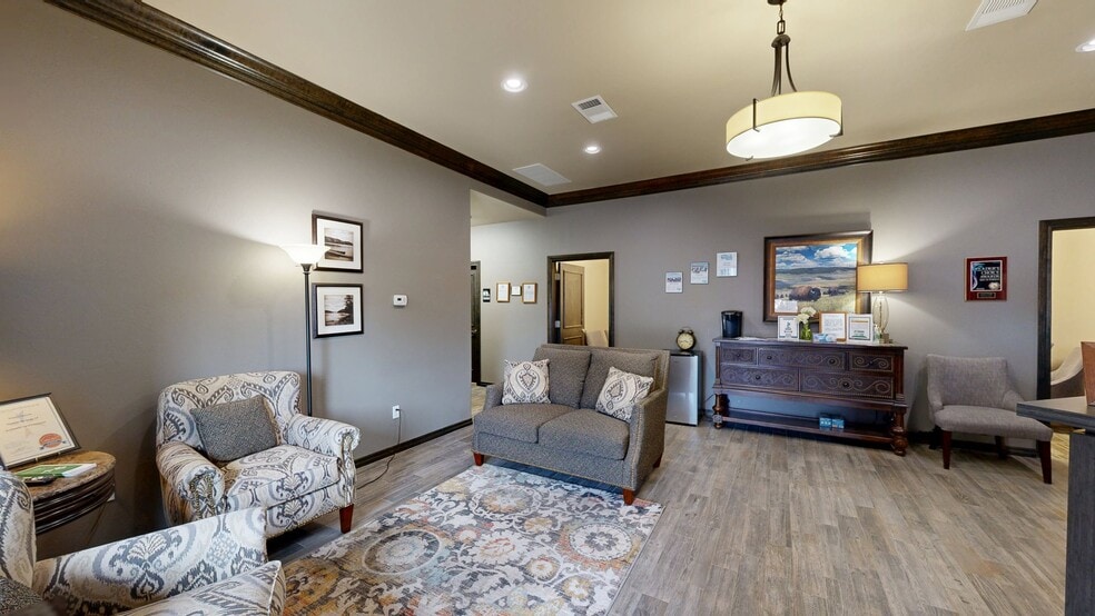 9400 S I-35 Service Rd, Moore, OK for sale - Matterport 3D Scan - Image 2 of 21