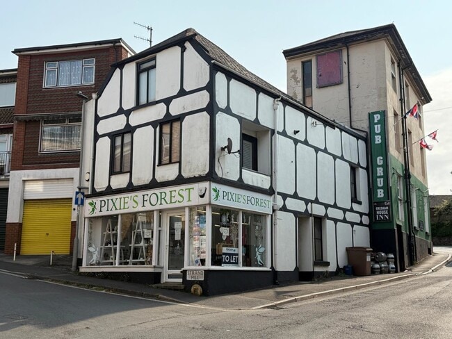 More details for 2 Strand Hl, Dawlish - Retail to Rent