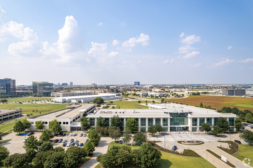 5501 Headquarters Dr, Plano, TX for rent - Building Photo - Image 2 of 21