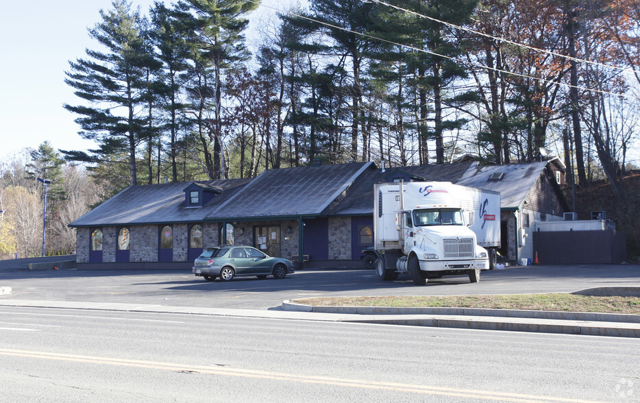 490 Pittsfield Rd, Lenox, MA for rent - Building Photo - Image 2 of 3