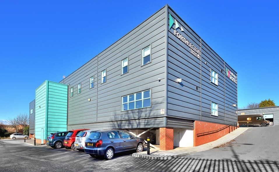 Duddingston Park S, Edinburgh to rent - Building Photo - Image 2 of 9