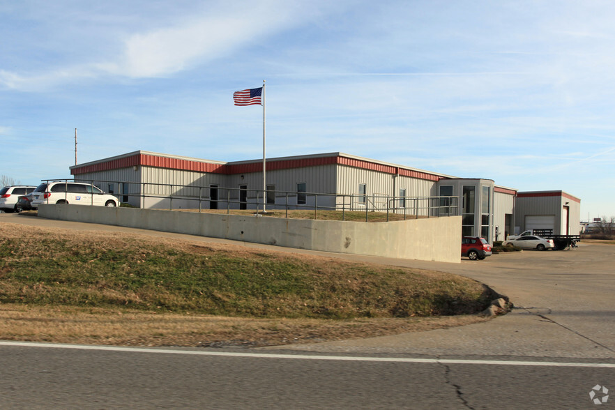 6301 Old Boonville Hwy, Evansville, IN for sale - Primary Photo - Image 1 of 1