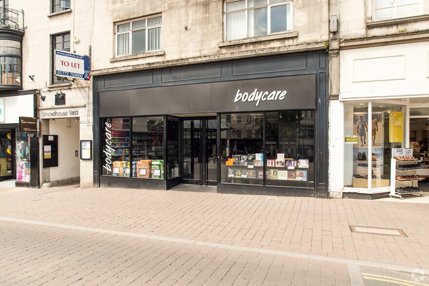 4 Stricklandgate, Kendal to rent - Building Photo - Image 2 of 4