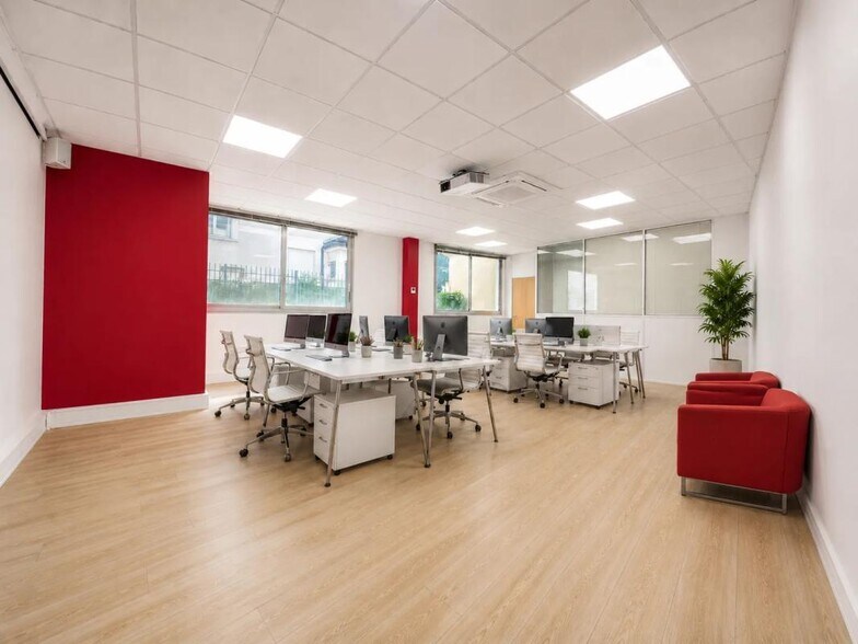 4 Avenue Desfeux, Boulogne-Billancourt to rent - Building Photo - Image 3 of 7