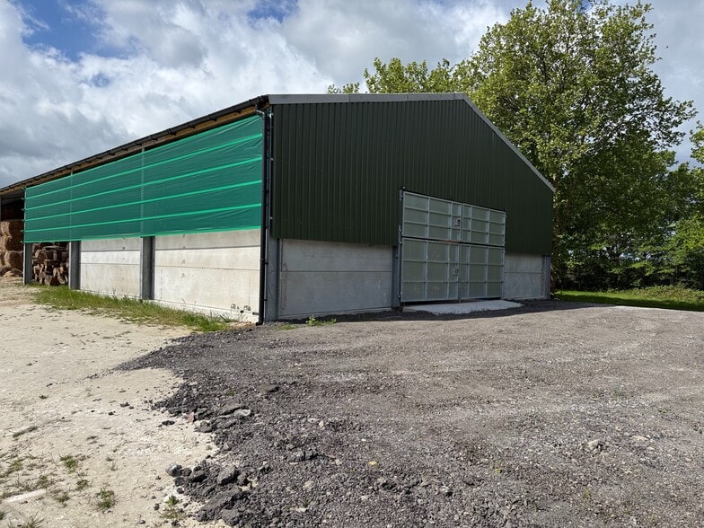 Cox Green Lane, Rudgwick, Horsham to rent - Building Photo - Image 1 of 6