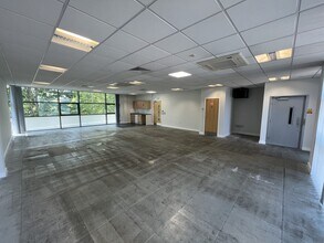 Whittle Way, Stevenage to rent Interior Photo- Image 2 of 7