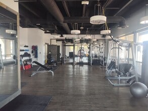 10855 N Frank Lloyd Wright Blvd, Scottsdale, AZ to rent Interior Photo- Image 2 of 8