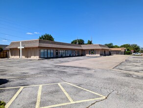 1006 NW 47th St, Lawton, OK for rent Building Photo- Image 1 of 15