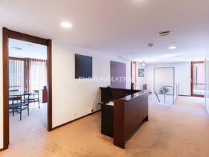 Office / Retail in Barcelona, Barcelona to rent Interior Photo- Image 2 of 4