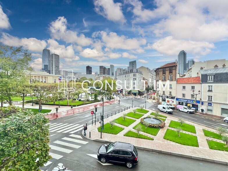Office in Puteaux to rent - Aerial - Image 1 of 6