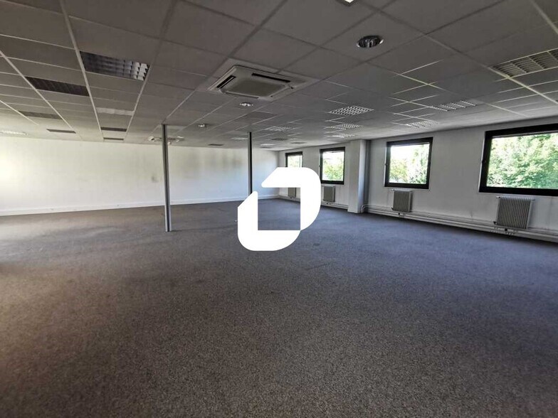 3 Rue Georges Besse, Antony to rent - Building Photo - Image 3 of 21