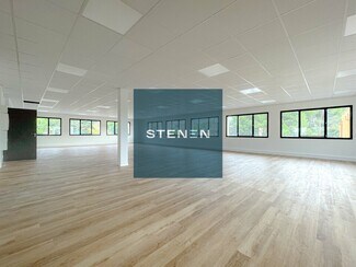 More details for 480 Route De Berre, Éguilles - Office for Sale