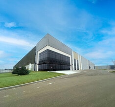 1540 37 Ave, Nisku, AB to rent Building Photo- Image 1 of 1