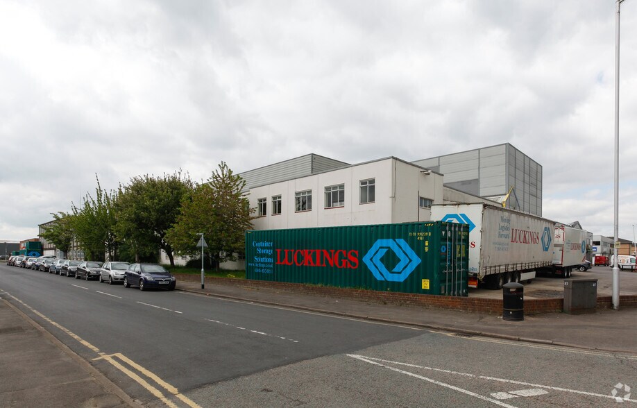 2-12 Tessa Rd, Reading for sale - Primary Photo - Image 1 of 1