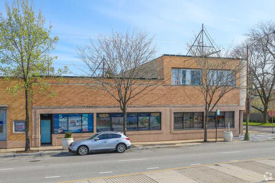 4746 W Peterson Ave, Chicago, IL for rent - Building Photo - Image 2 of 10