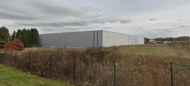 Location Entrepôt 9 966 m² à 31 375 m²