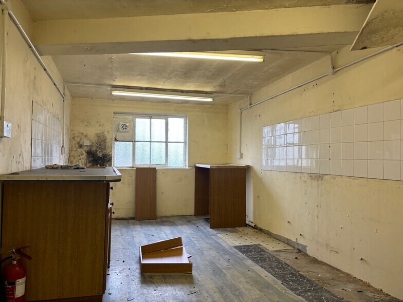 18 Main St, Kinglassie to rent - Building Photo - Image 3 of 3