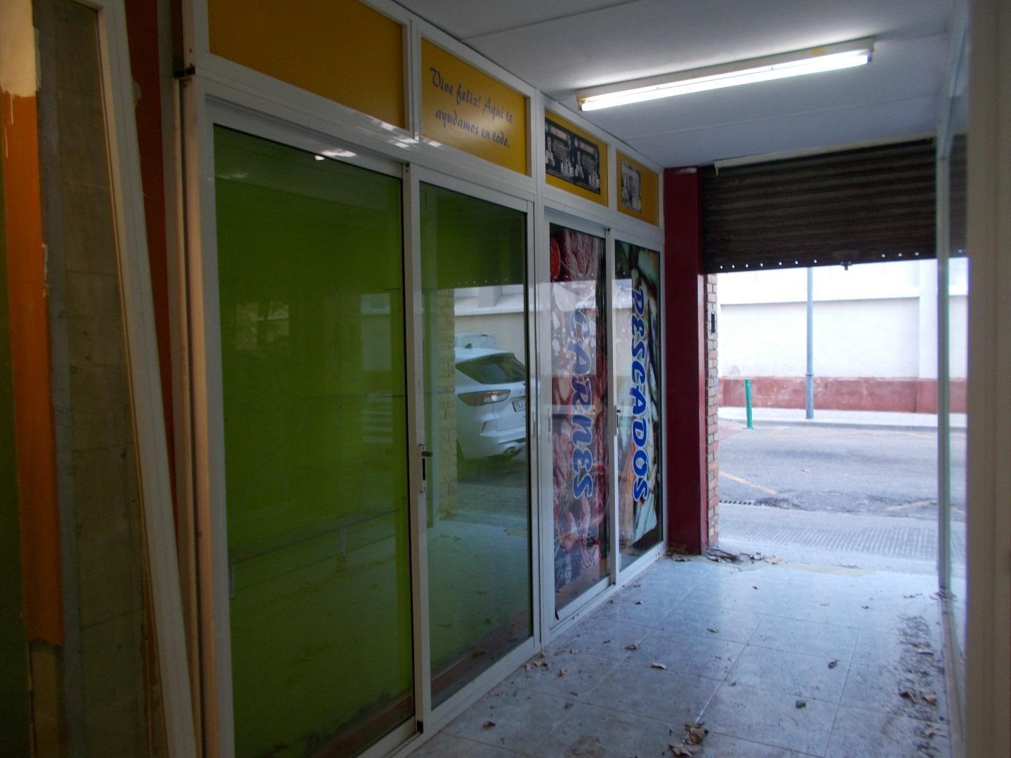 Retail in El Vendrell, Tarragona to rent Interior Photo- Image 1 of 5