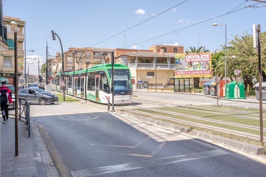 Avenida de Maracena, 161, Granada, Granada for sale - Building Photo - Image 2 of 19