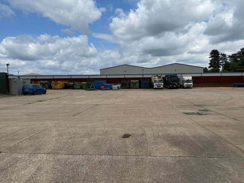 5C Burrell Way, Thetford to rent - Building Photo - Image 2 of 6