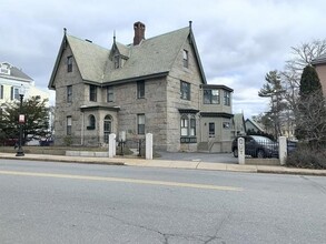 412 County St, New Bedford, MA for rent Building Photo- Image 1 of 11