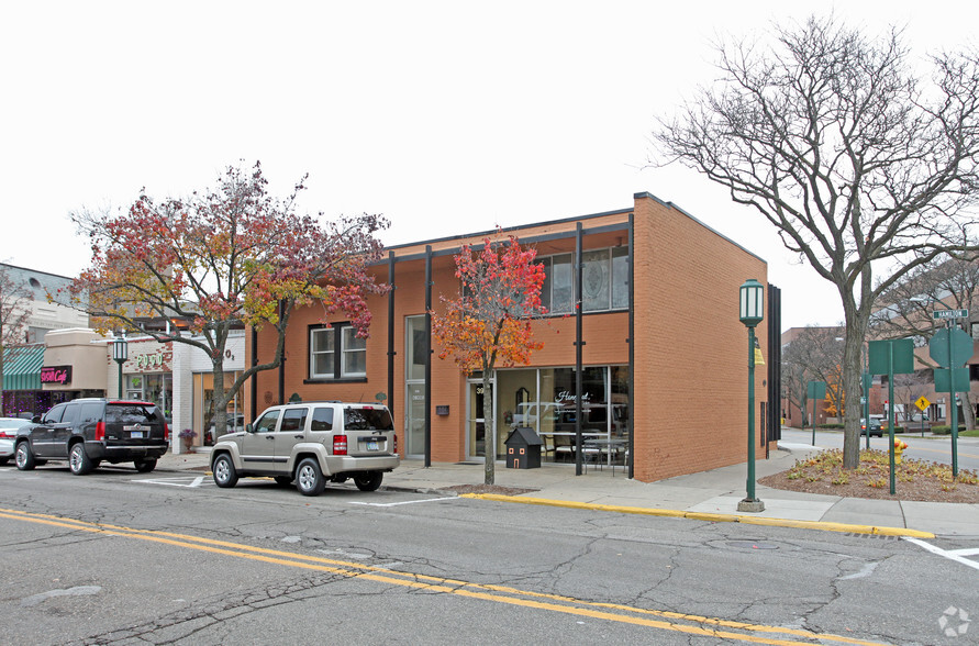 379-395 Hamilton Row, Birmingham, MI for rent - Primary Photo - Image 1 of 3