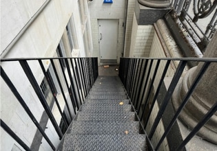 26 Great Queen St, London to rent Interior Photo- Image 1 of 2