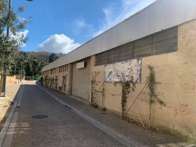 Location Commerce 424 m²