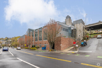 1208 Eastlake Ave E, Seattle, WA for rent Building Photo- Image 1 of 9