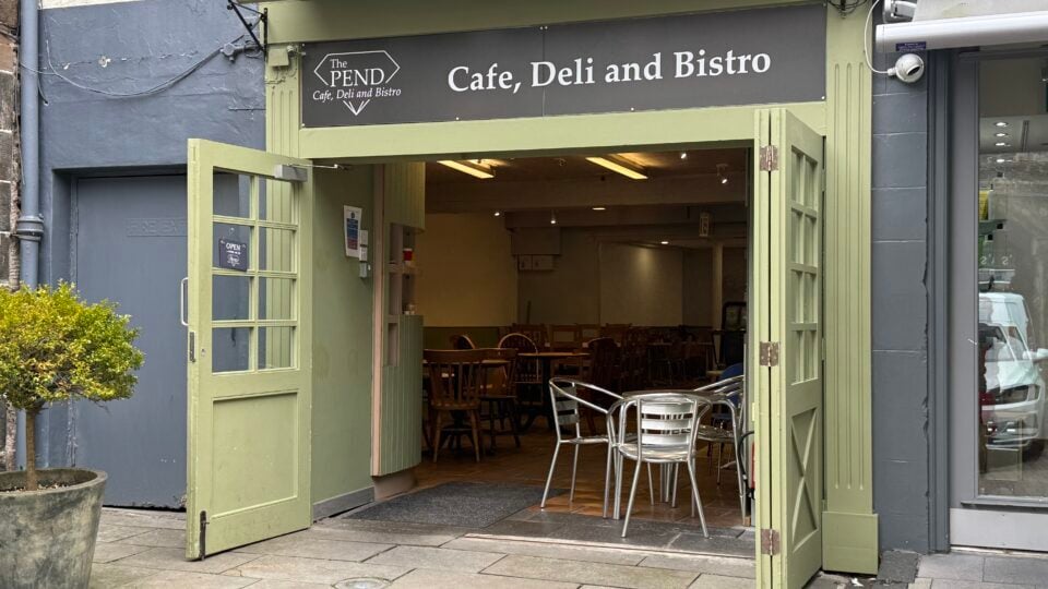 81 Port St, Stirling for sale Building Photo- Image 1 of 5