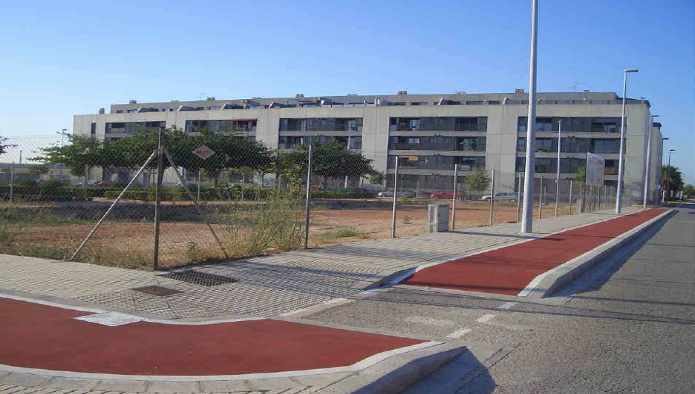 Carrer Maximiliano Thous, Paiporta, Valencia for sale Building Photo- Image 1 of 4