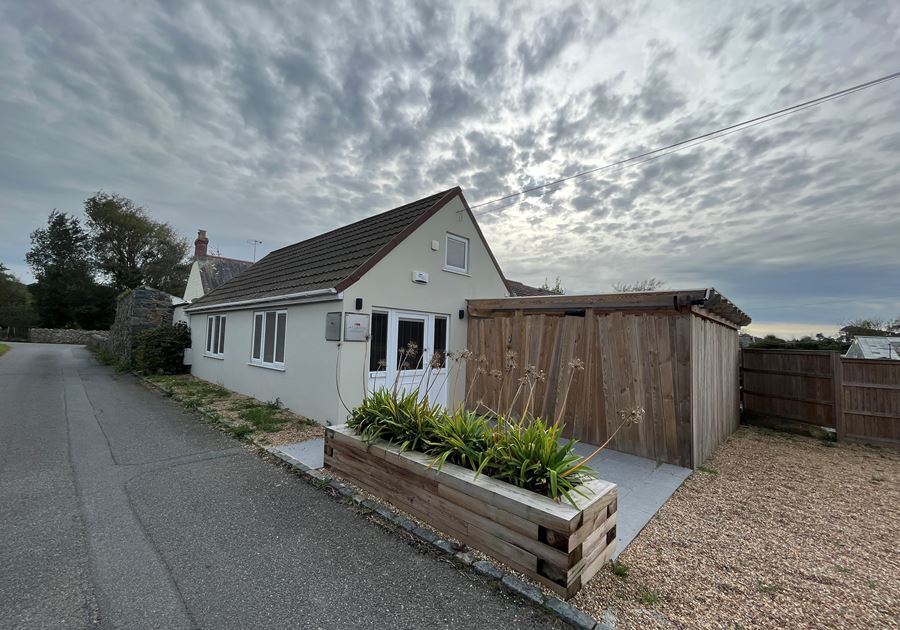 Rue Du Camp Du Douit, Guernsey for sale Primary Photo- Image 1 of 1